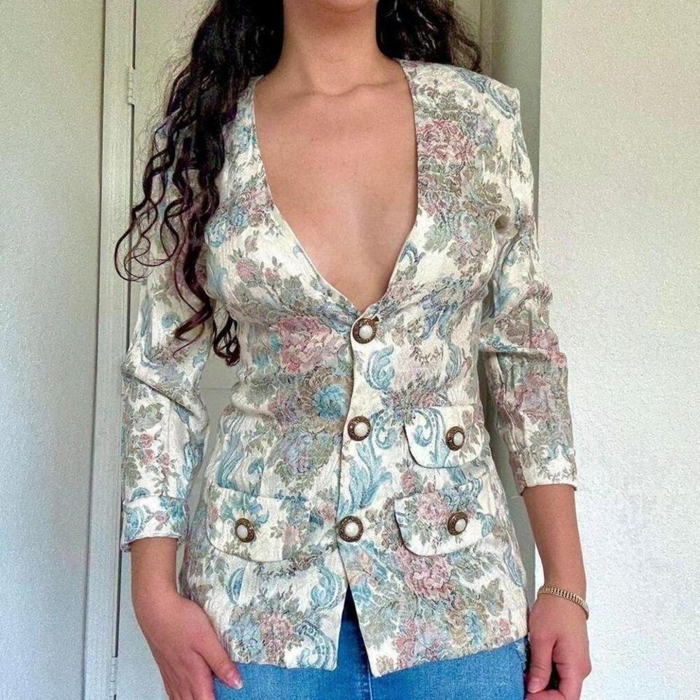 Dawn Joy Fashions floral tapestry blazer